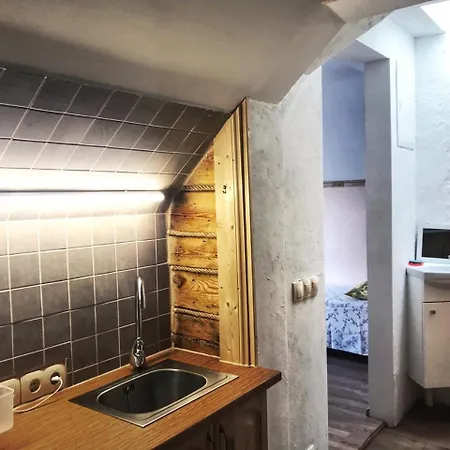 Frendlen Apartmend بارنو