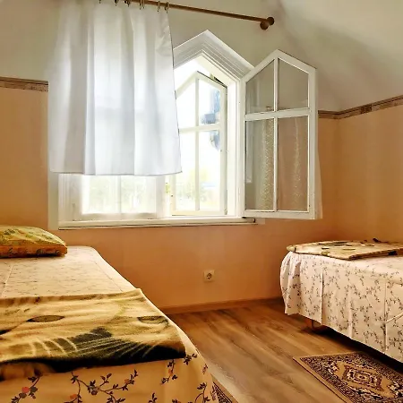 Frendlen Apartmend شقة *